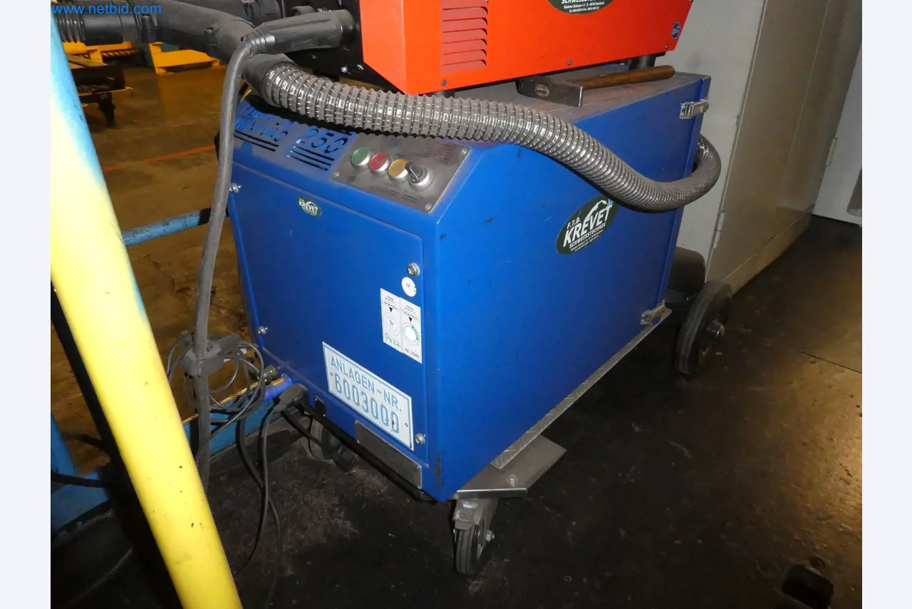 Robots, welding equipment and assembly accessories from the automotive industry-2