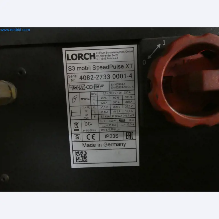 Robots, welding equipment and assembly accessories from the automotive industry-4