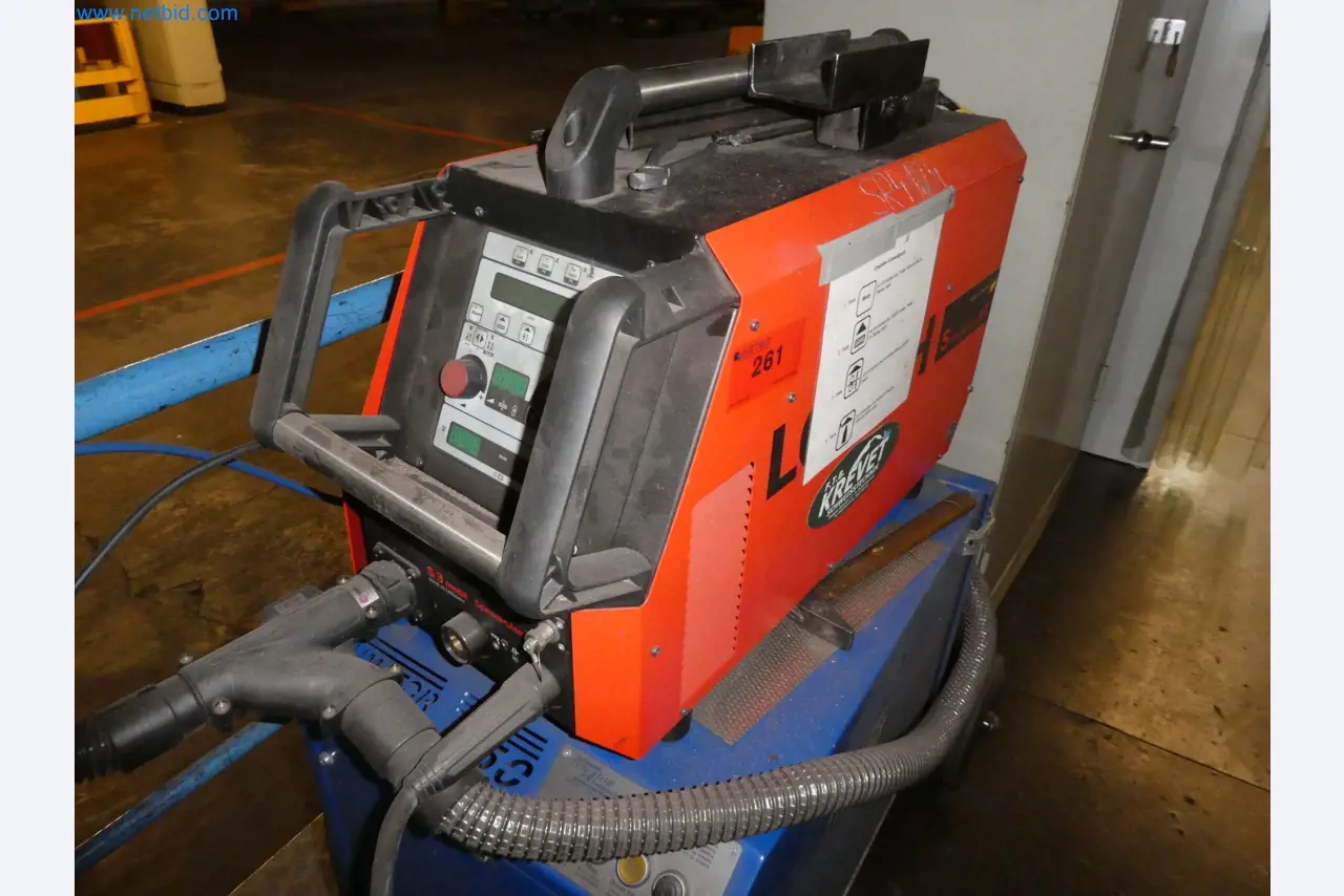 Robots, welding equipment and assembly accessories from the automotive industry-5