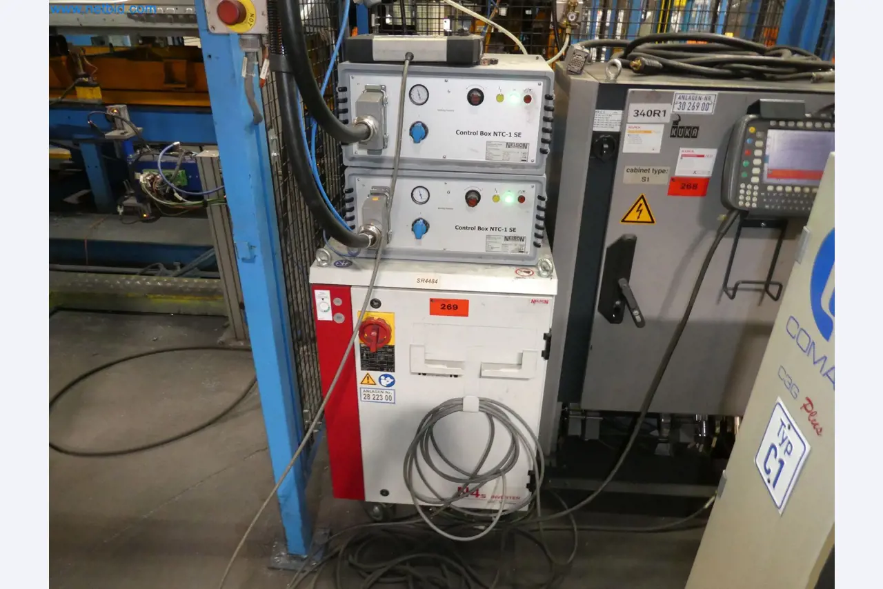 Robots, equipos de soldadura y accesorios de montaje de la industria del automóvil-5