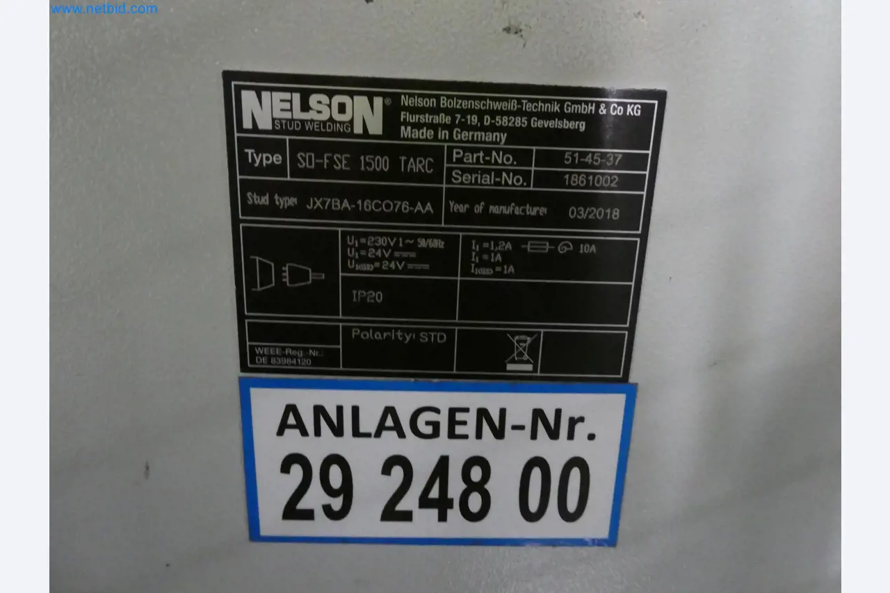 Robots, equipos de soldadura y accesorios de montaje de la industria del automóvil-9