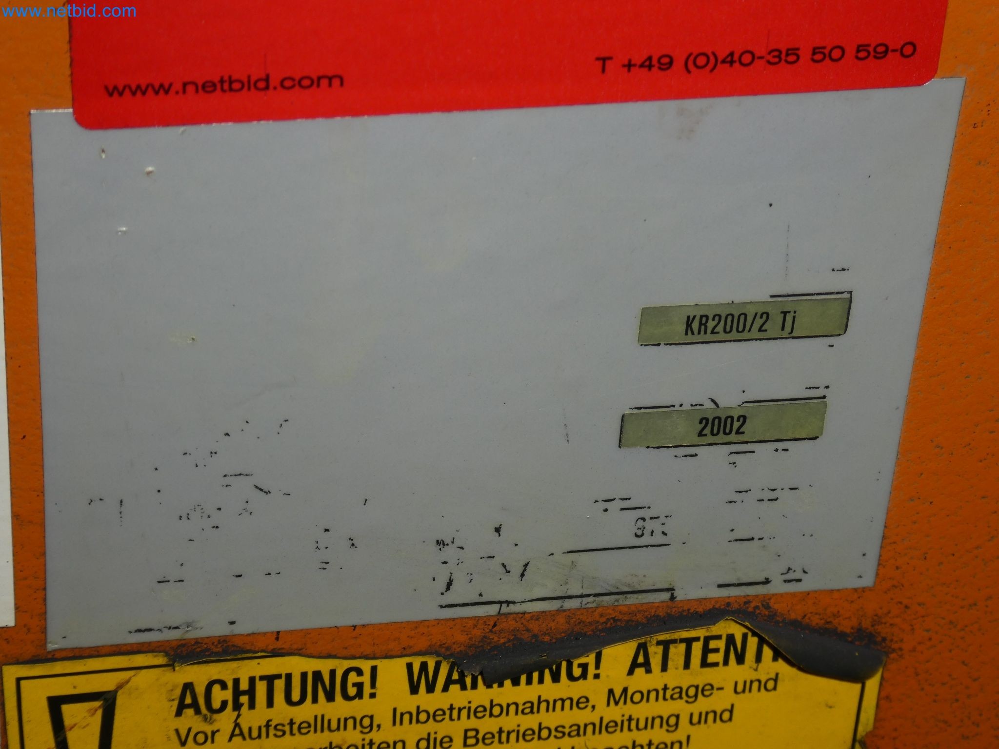 Robots, welding equipment and assembly accessories from the automotive industry-101