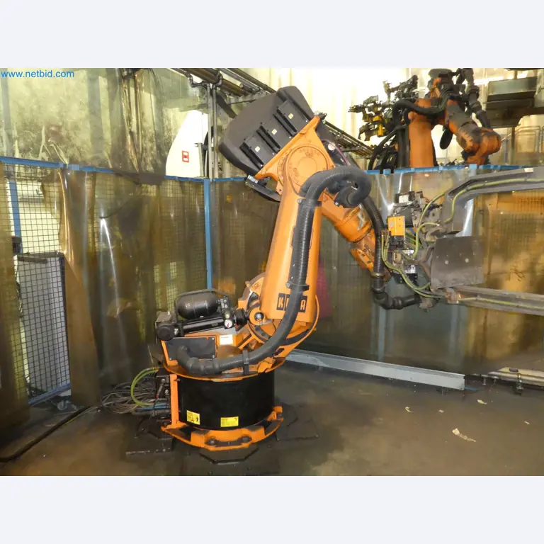 Robots, welding equipment and assembly accessories from the automotive industry-103