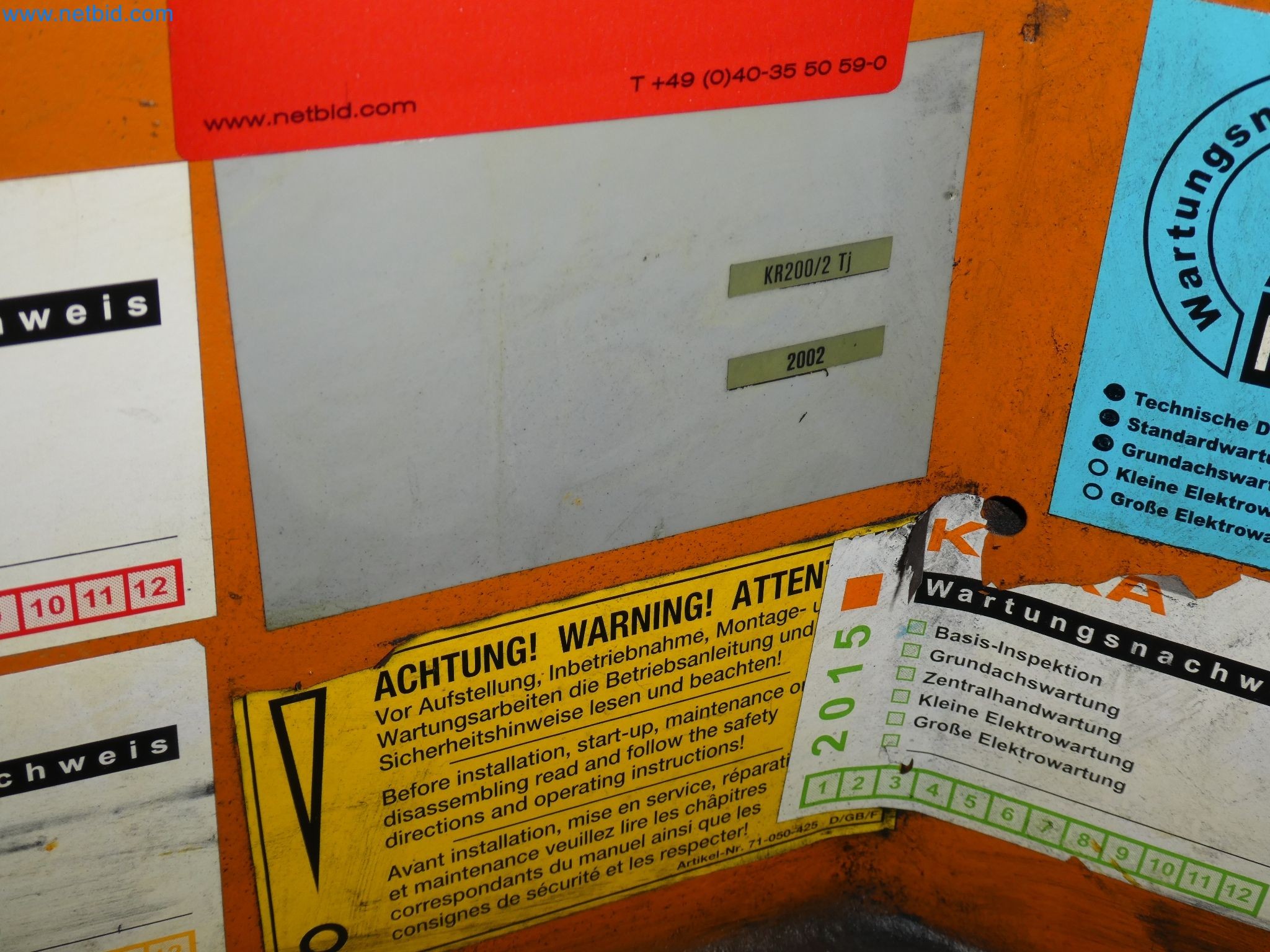 Robots, welding equipment and assembly accessories from the automotive industry-104