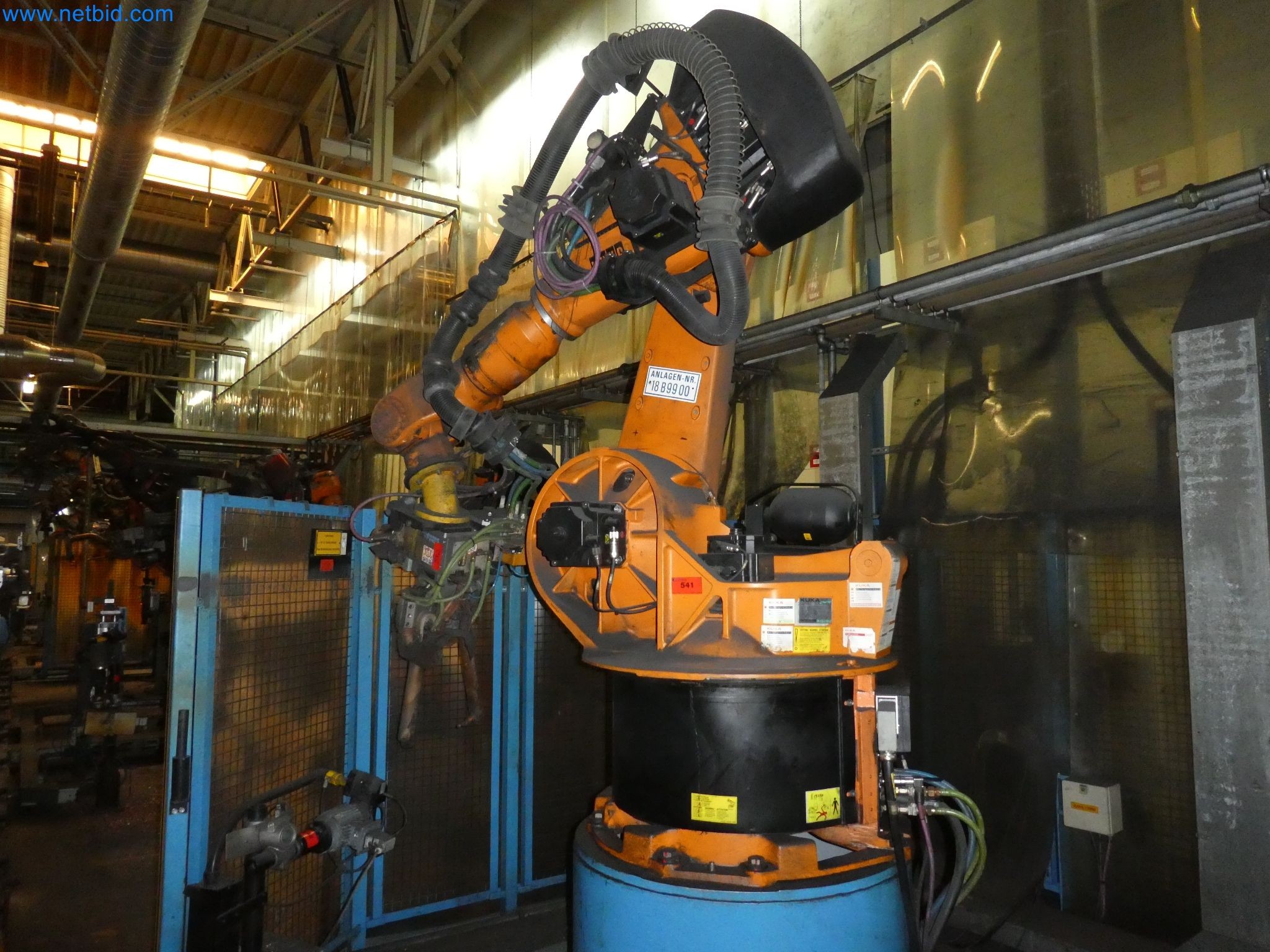 Robots, welding equipment and assembly accessories from the automotive industry-106