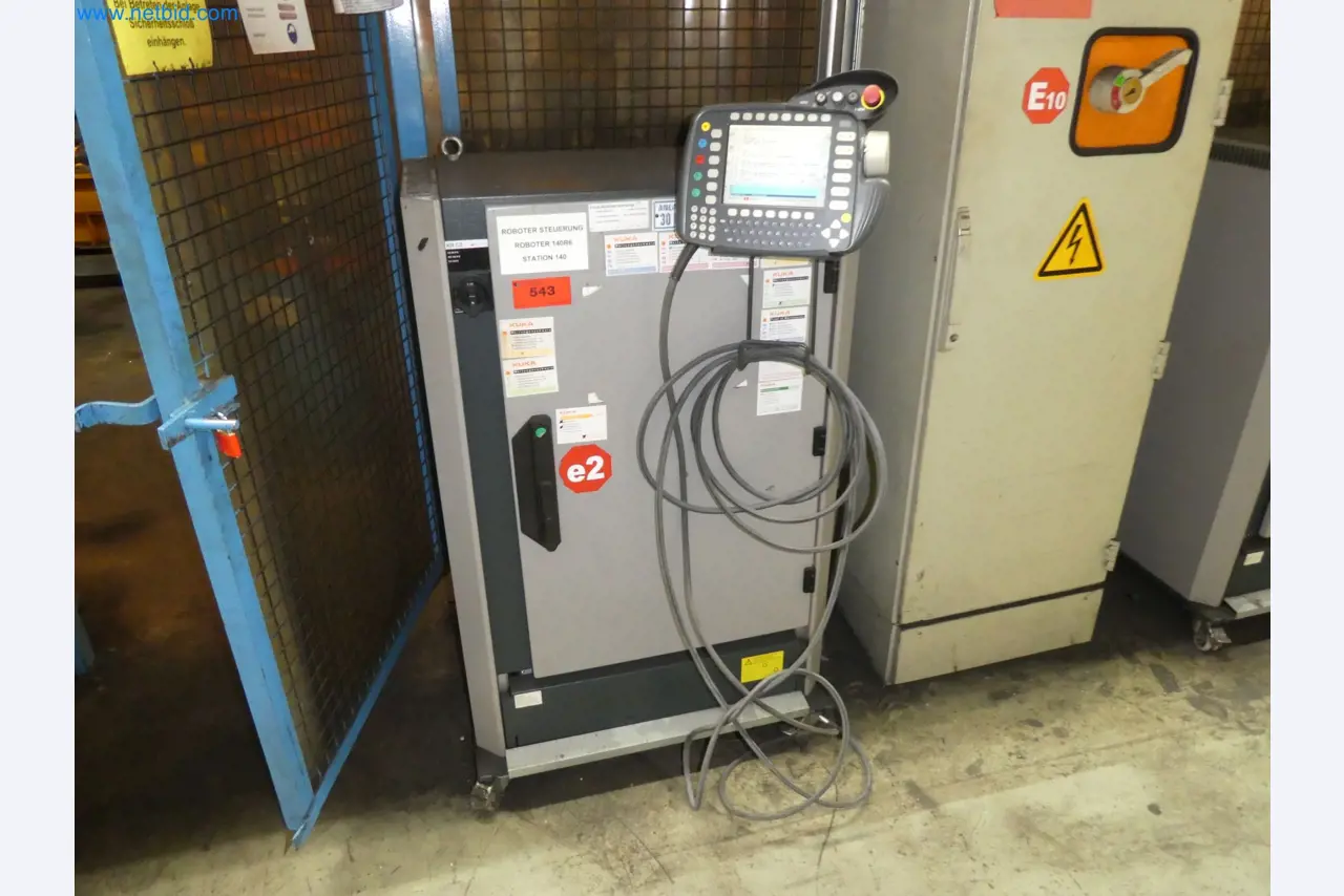 Robots, welding equipment and assembly accessories from the automotive industry-111