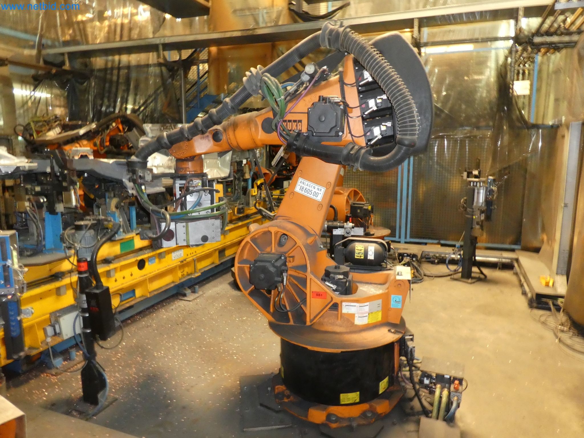 Robots, welding equipment and assembly accessories from the automotive industry-121