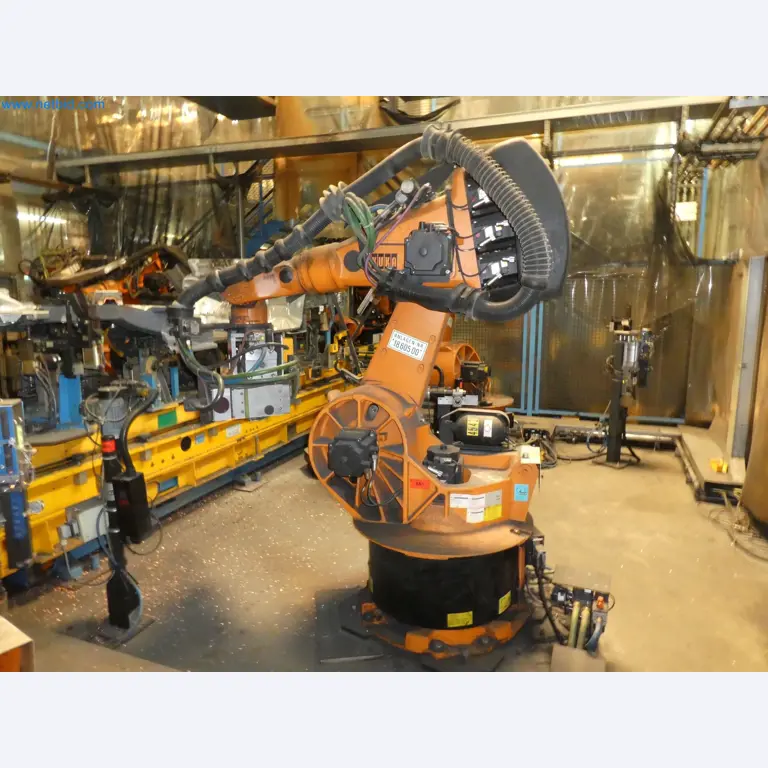 Robots, welding equipment and assembly accessories from the automotive industry-121