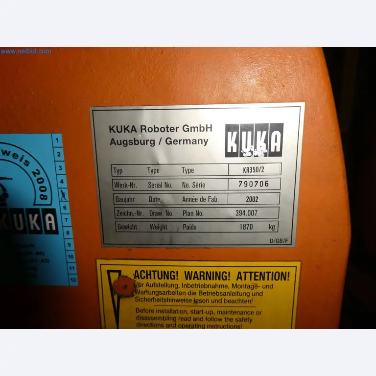 Robots, welding equipment and assembly accessories from the automotive industry-128