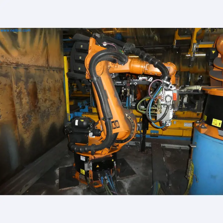 Robots, welding equipment and assembly accessories from the automotive industry-130