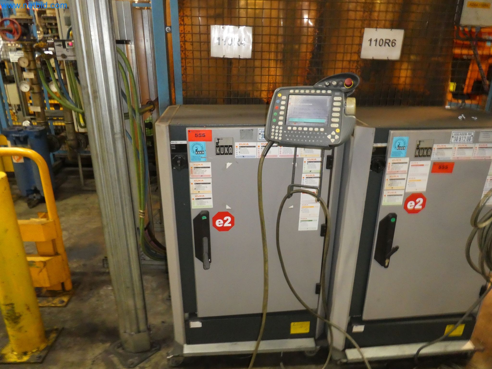 Robots, welding equipment and assembly accessories from the automotive industry-132