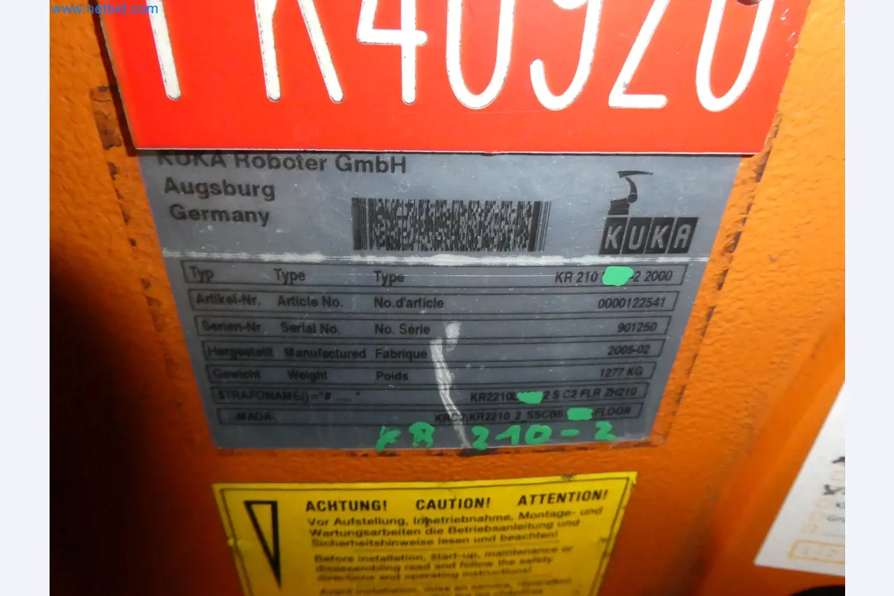 Robots, welding equipment and assembly accessories from the automotive industry-15