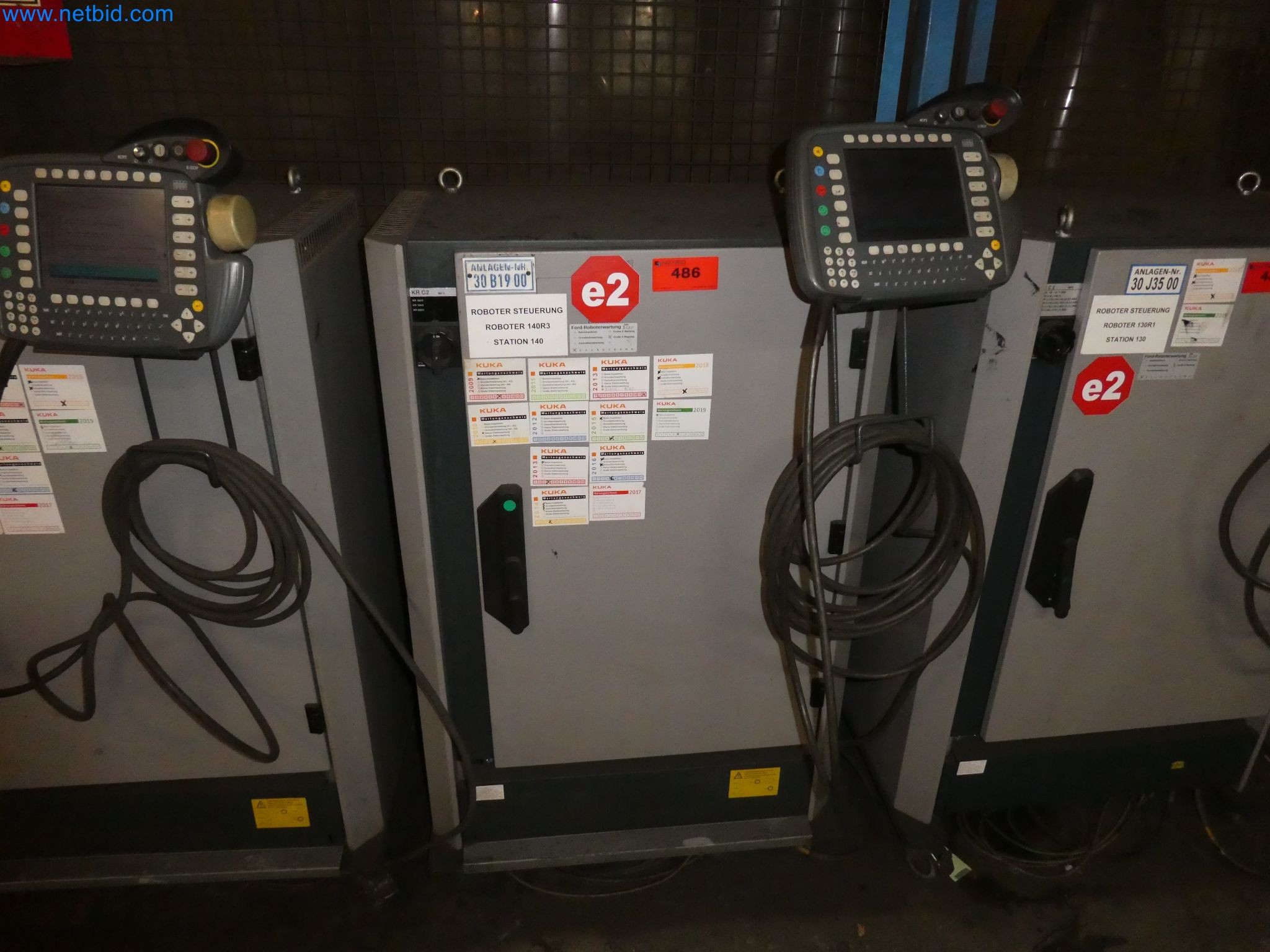 Robots, welding equipment and assembly accessories from the automotive industry-19