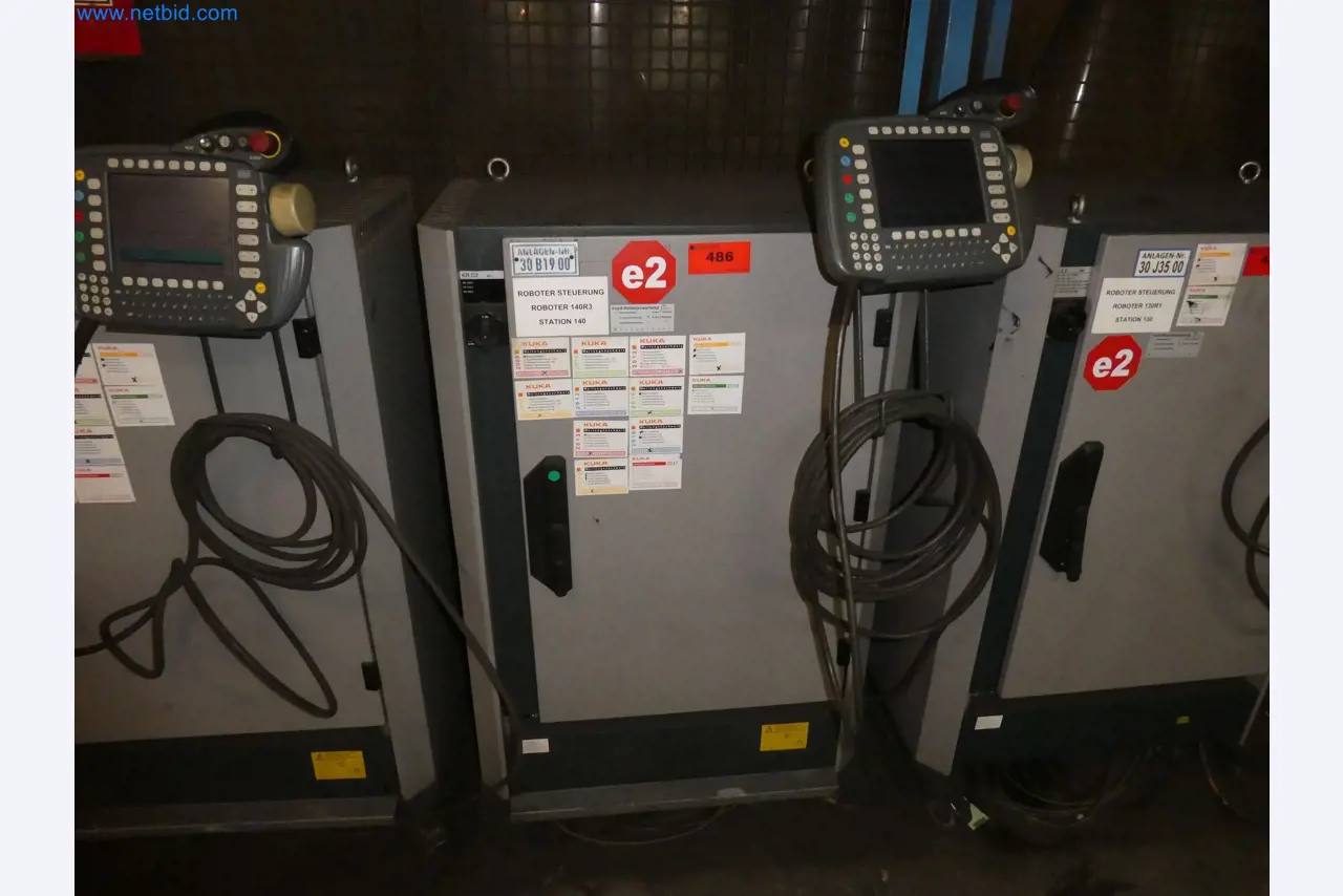 Robots, welding equipment and assembly accessories from the automotive industry-19