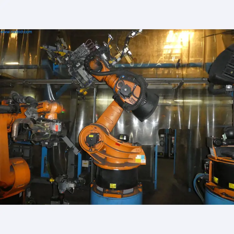 Robots, welding equipment and assembly accessories from the automotive industry-20