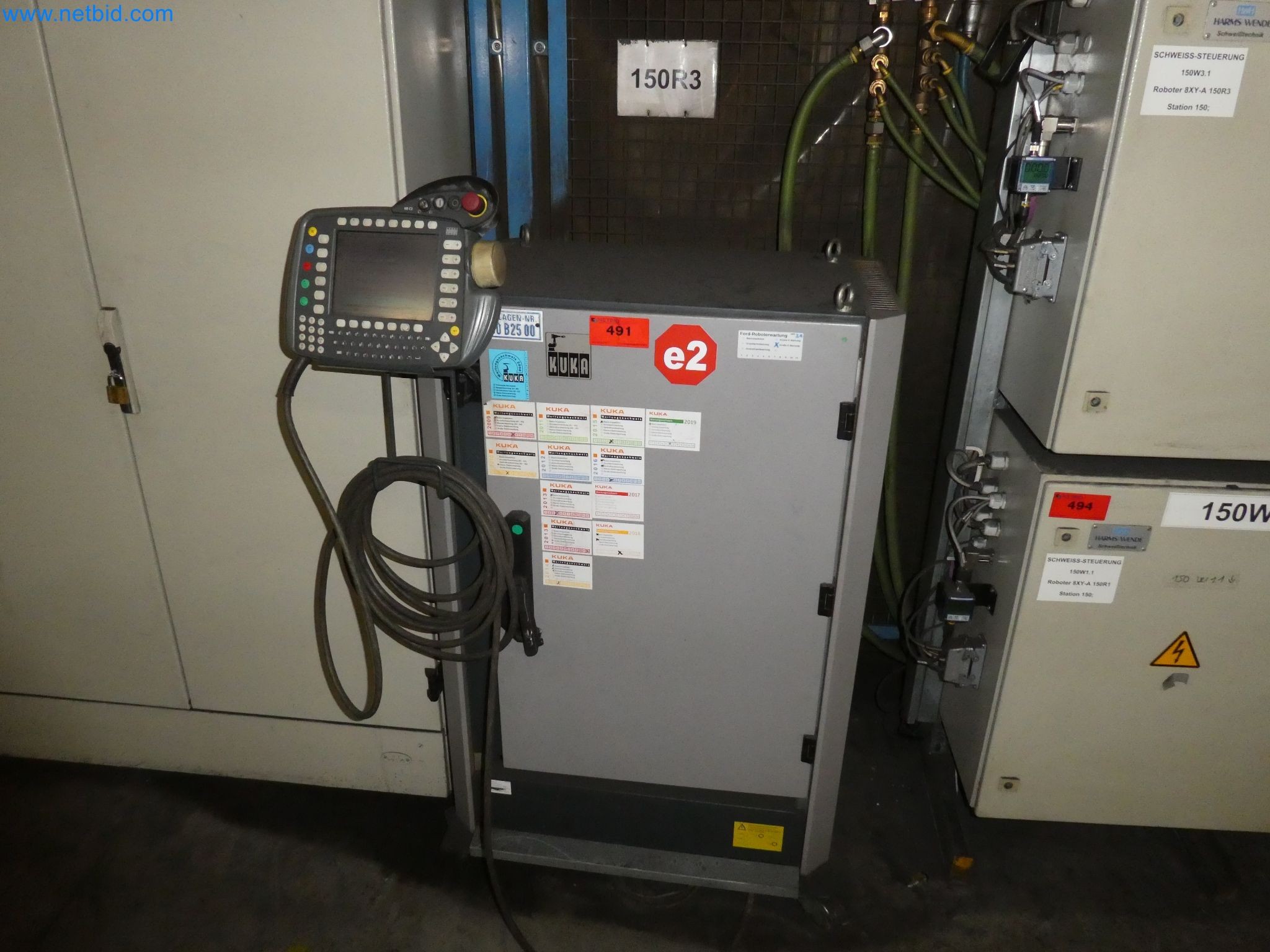 Robots, welding equipment and assembly accessories from the automotive industry-29