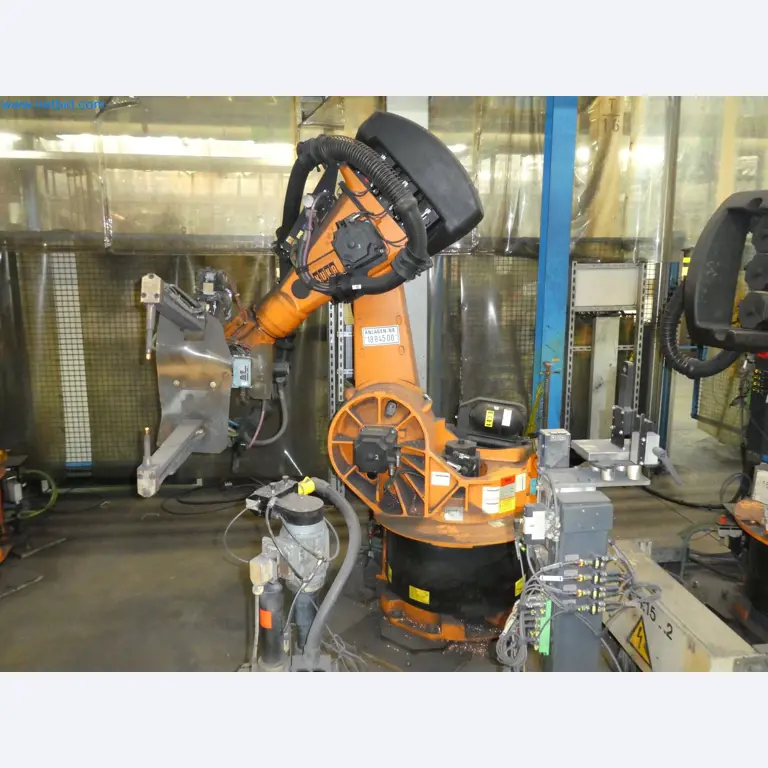 Robots, welding equipment and assembly accessories from the automotive industry-30