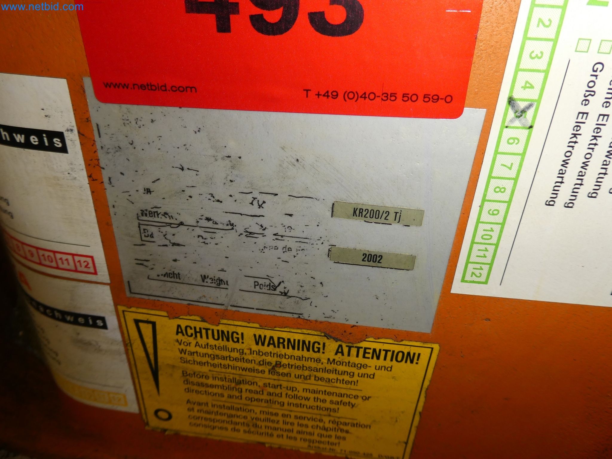 Robots, welding equipment and assembly accessories from the automotive industry-31