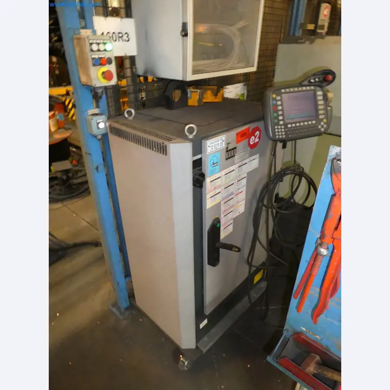 Robots, welding equipment and assembly accessories from the automotive industry-35