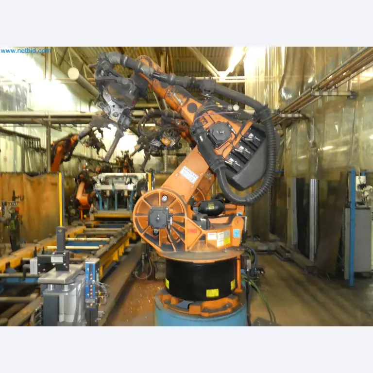 Robots, welding equipment and assembly accessories from the automotive industry-45