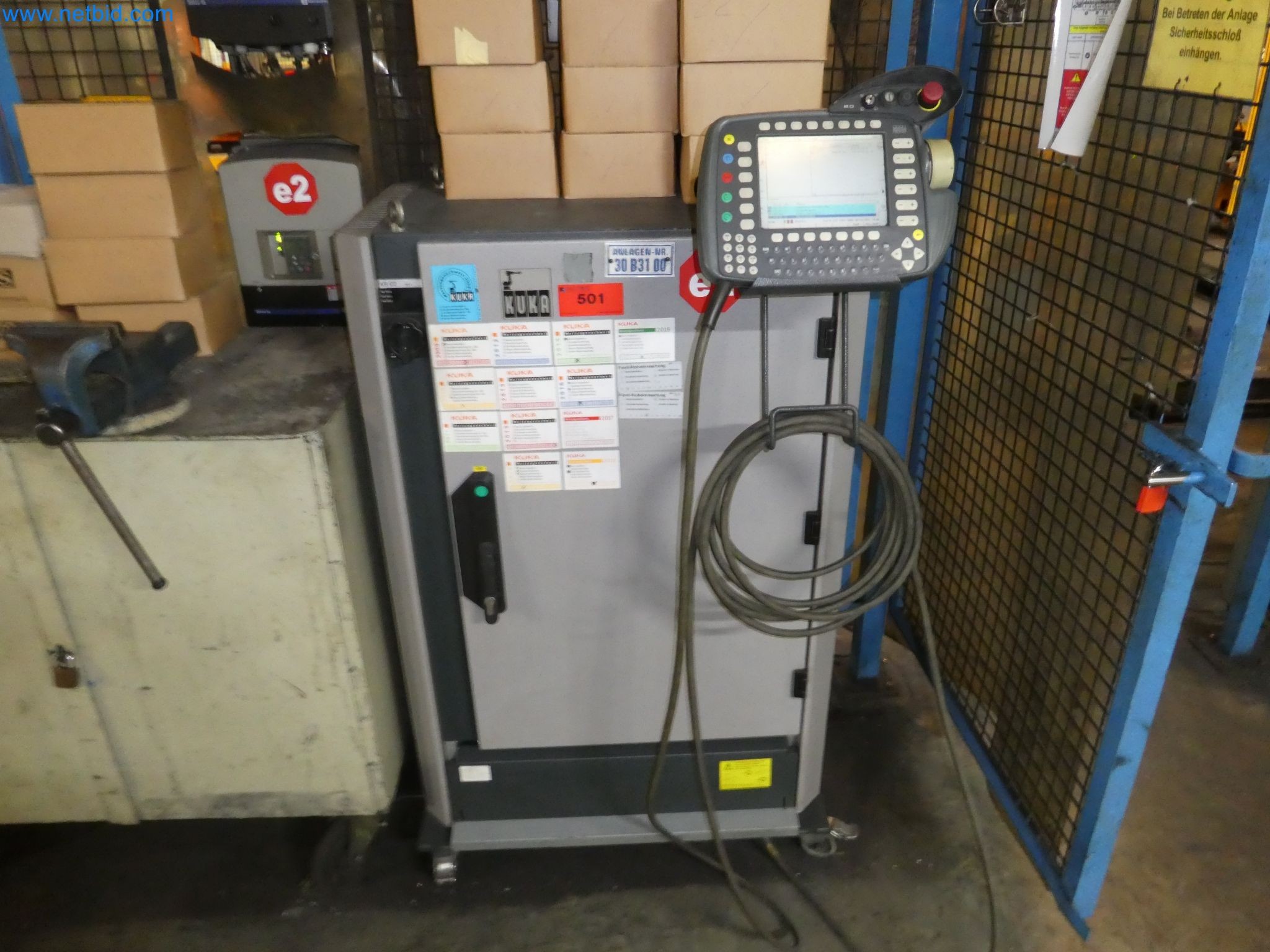 Robots, welding equipment and assembly accessories from the automotive industry-47