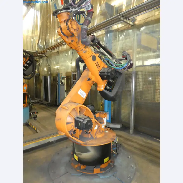 Robots, welding equipment and assembly accessories from the automotive industry-48