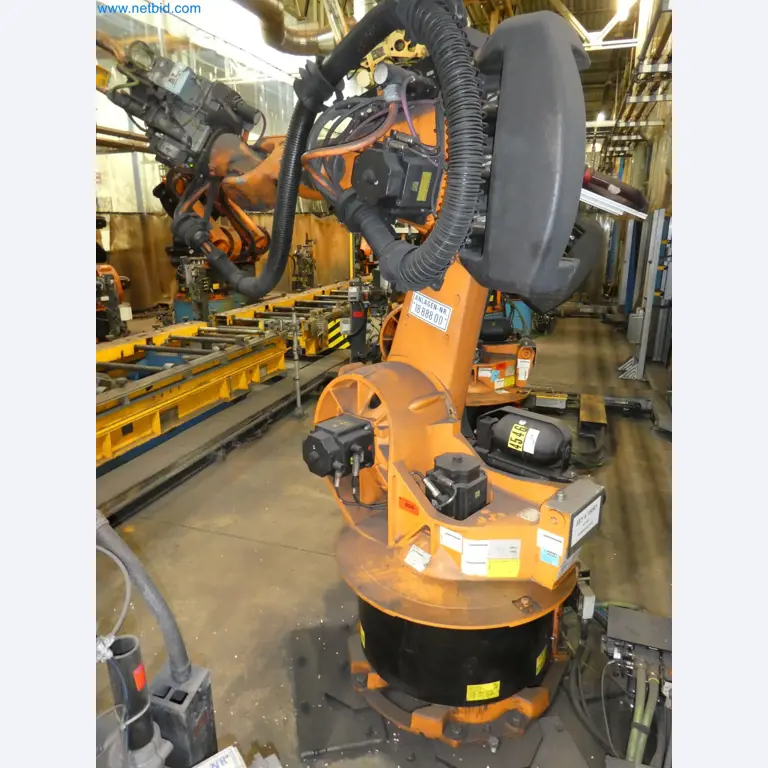 Robots, welding equipment and assembly accessories from the automotive industry-51