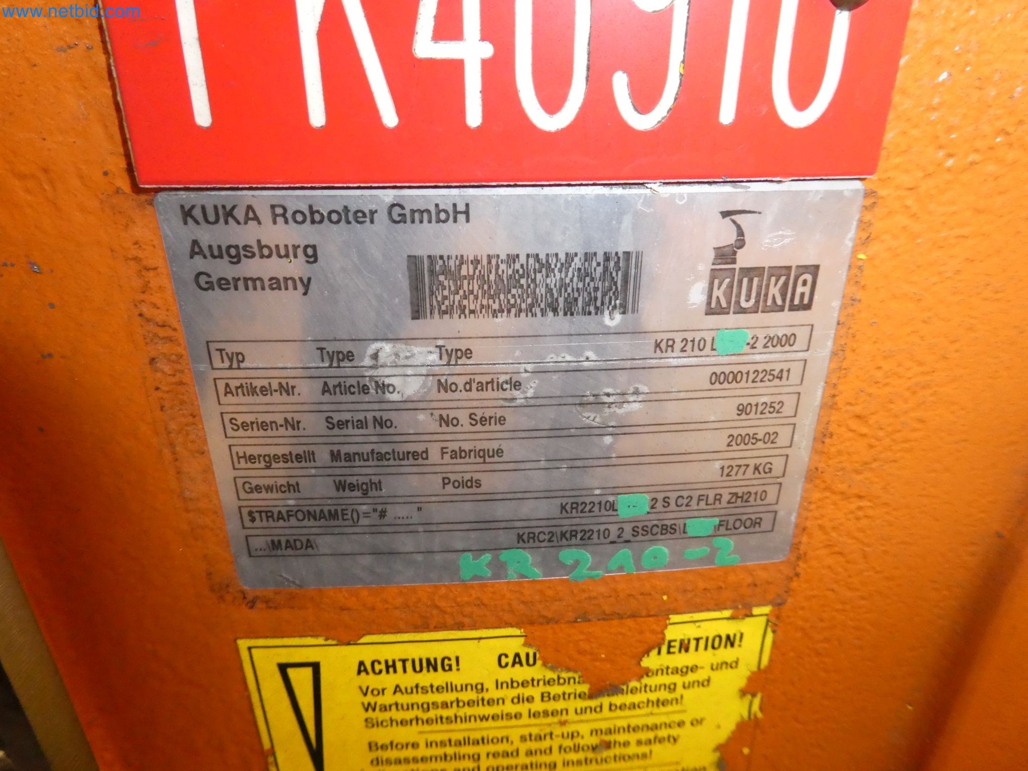 Robots, welding equipment and assembly accessories from the automotive industry-55