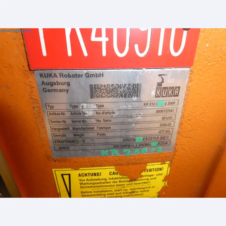 Robots, welding equipment and assembly accessories from the automotive industry-55