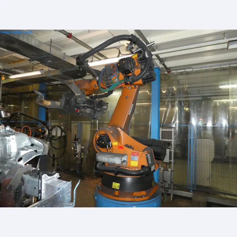 Robots, welding equipment and assembly accessories from the automotive industry-57