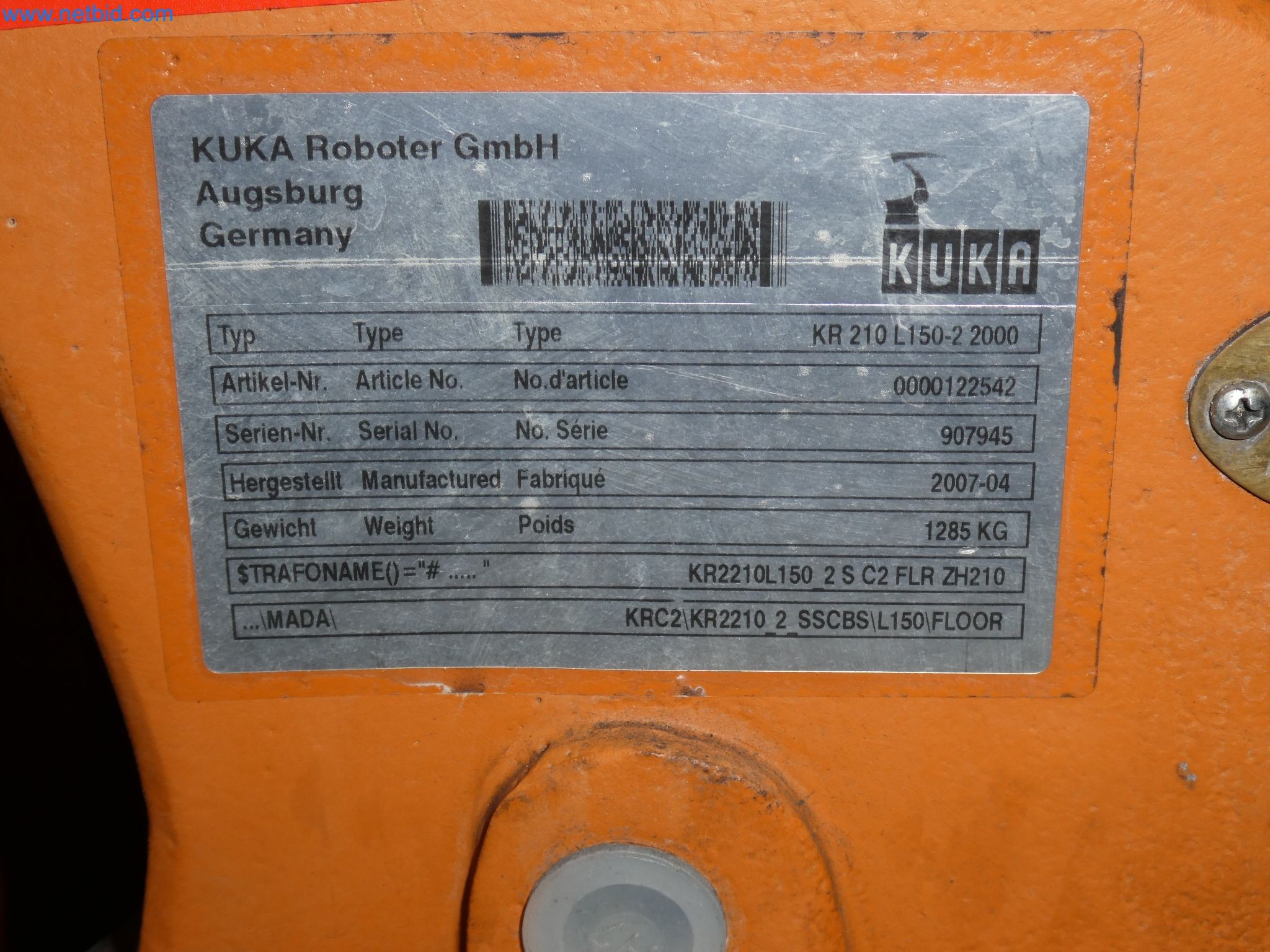 Robots, welding equipment and assembly accessories from the automotive industry-64