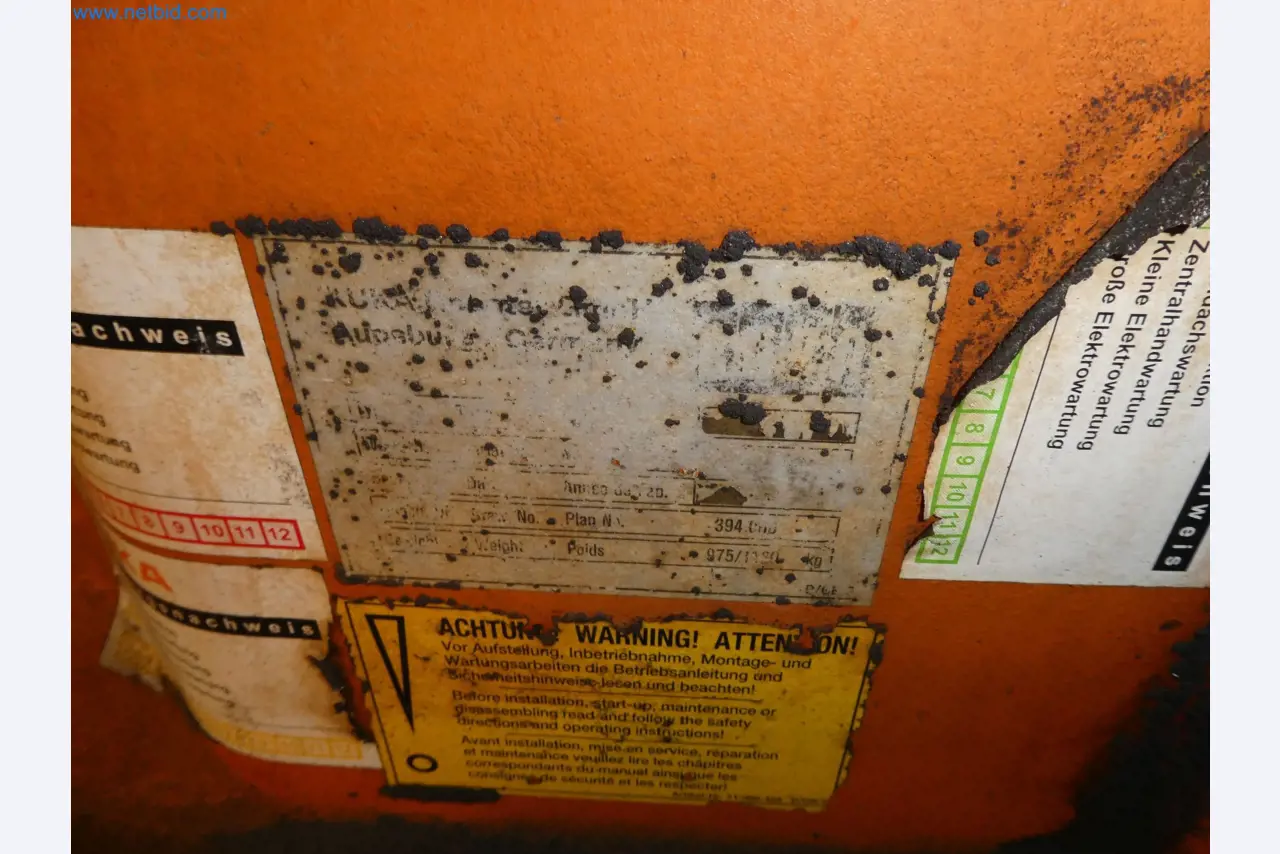 Robots, welding equipment and assembly accessories from the automotive industry-6