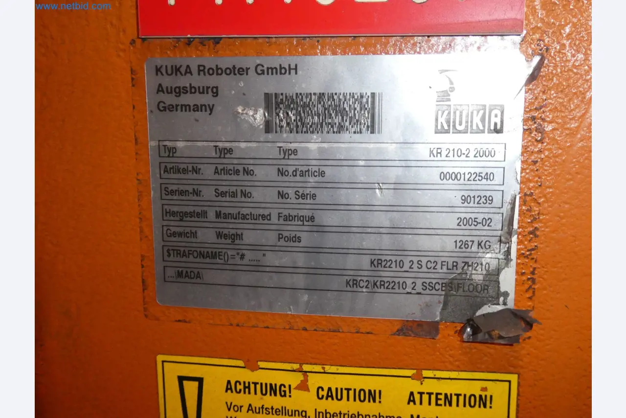 Robots, welding equipment and assembly accessories from the automotive industry-70