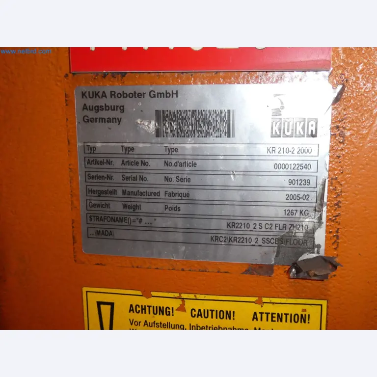 Robots, welding equipment and assembly accessories from the automotive industry-70