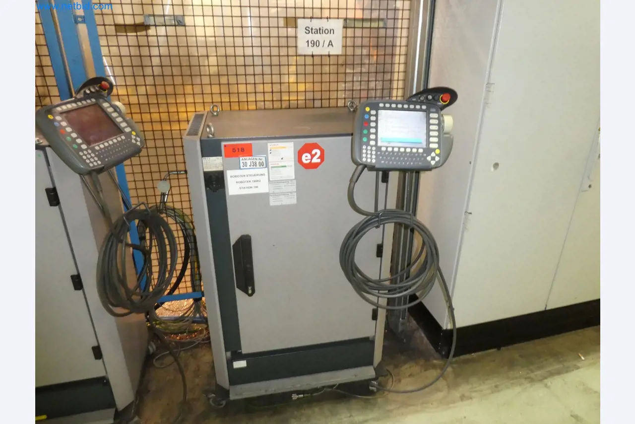 Robots, welding equipment and assembly accessories from the automotive industry-71