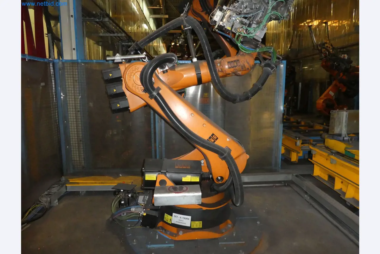 Robots, welding equipment and assembly accessories from the automotive industry-72