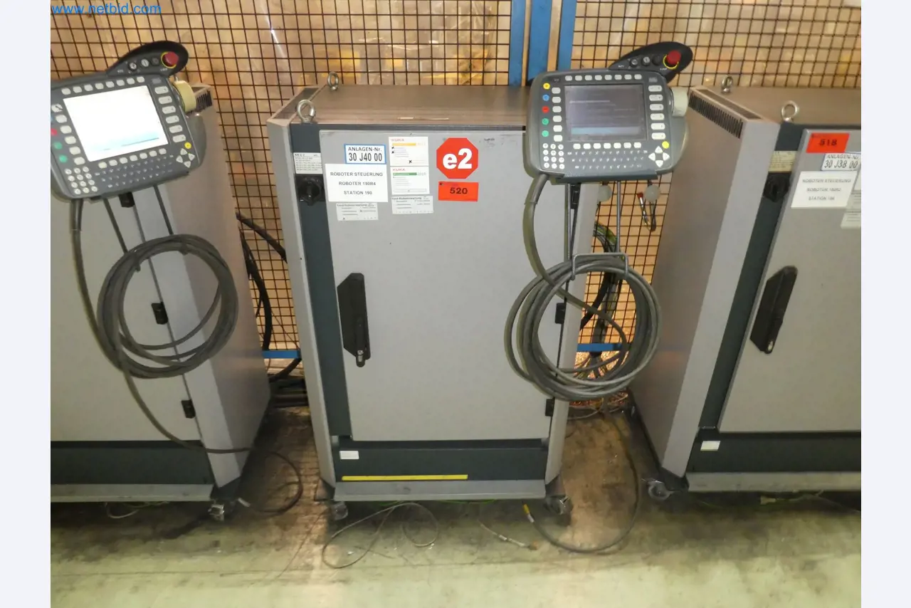 Robots, welding equipment and assembly accessories from the automotive industry-74