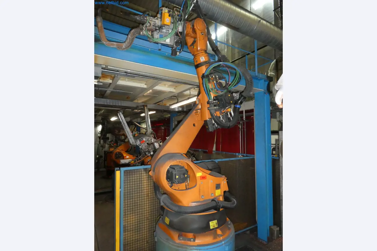 Robots, welding equipment and assembly accessories from the automotive industry-75
