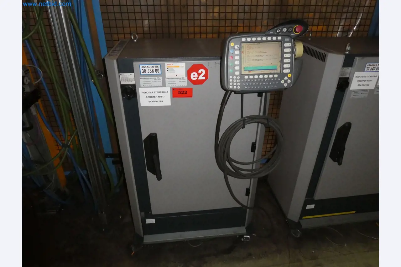 Robots, welding equipment and assembly accessories from the automotive industry-77