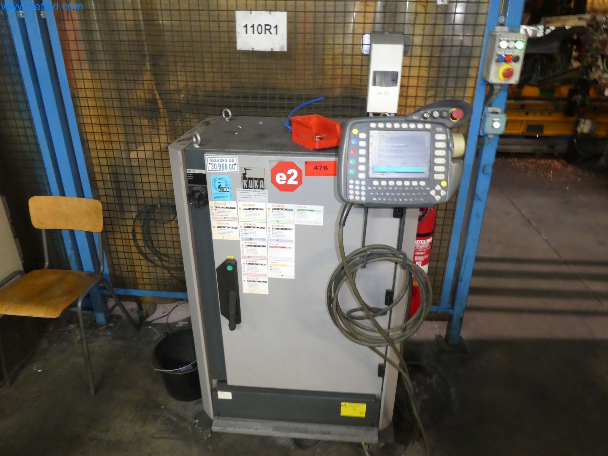 Robots, welding equipment and assembly accessories from the automotive industry-7