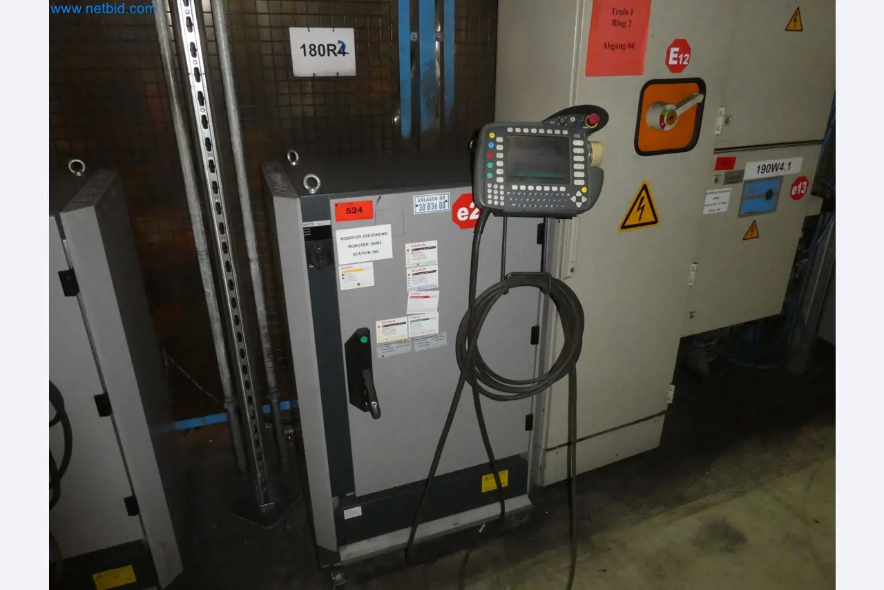 Robots, welding equipment and assembly accessories from the automotive industry-80