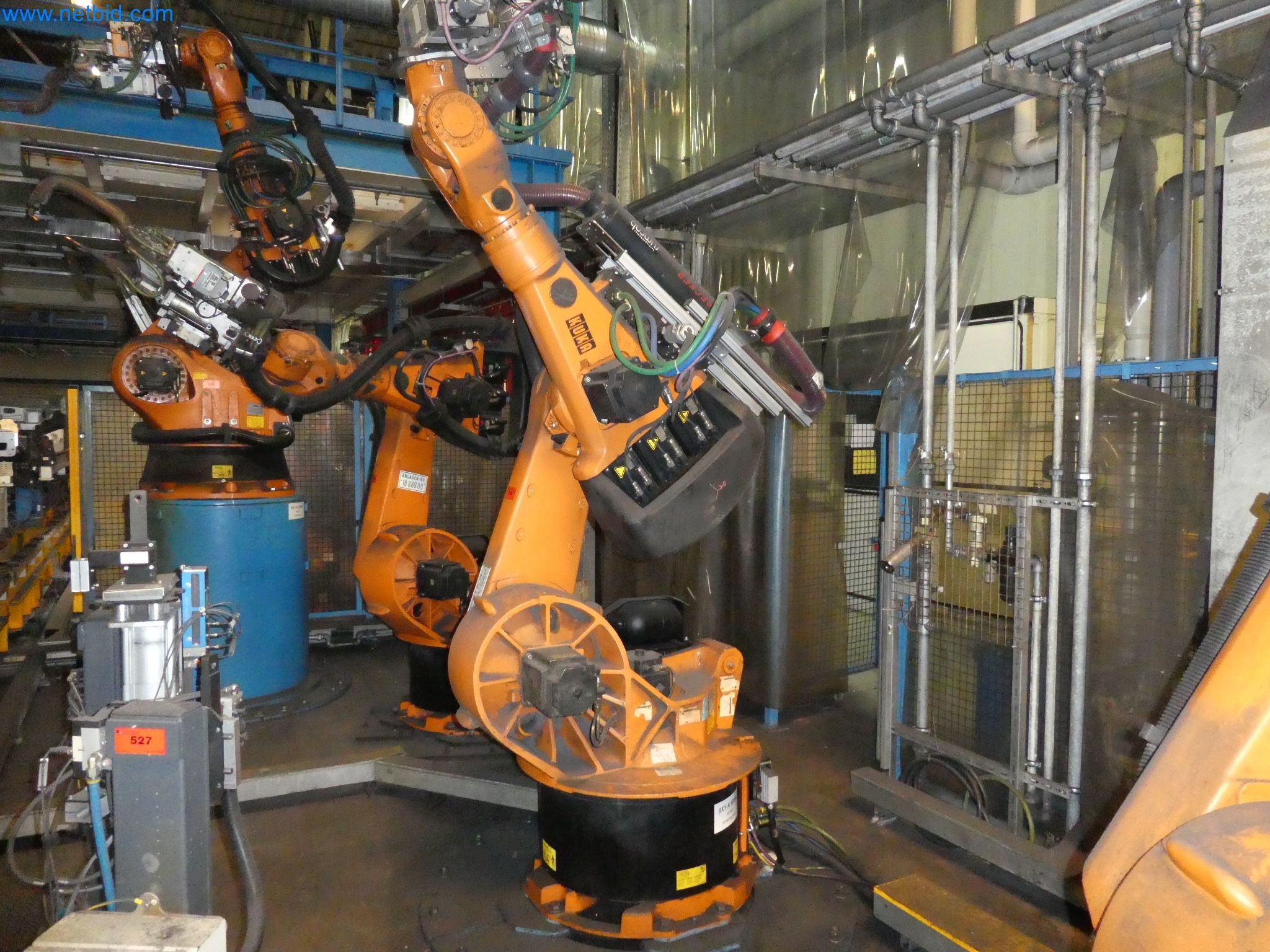 Robots, welding equipment and assembly accessories from the automotive industry-81