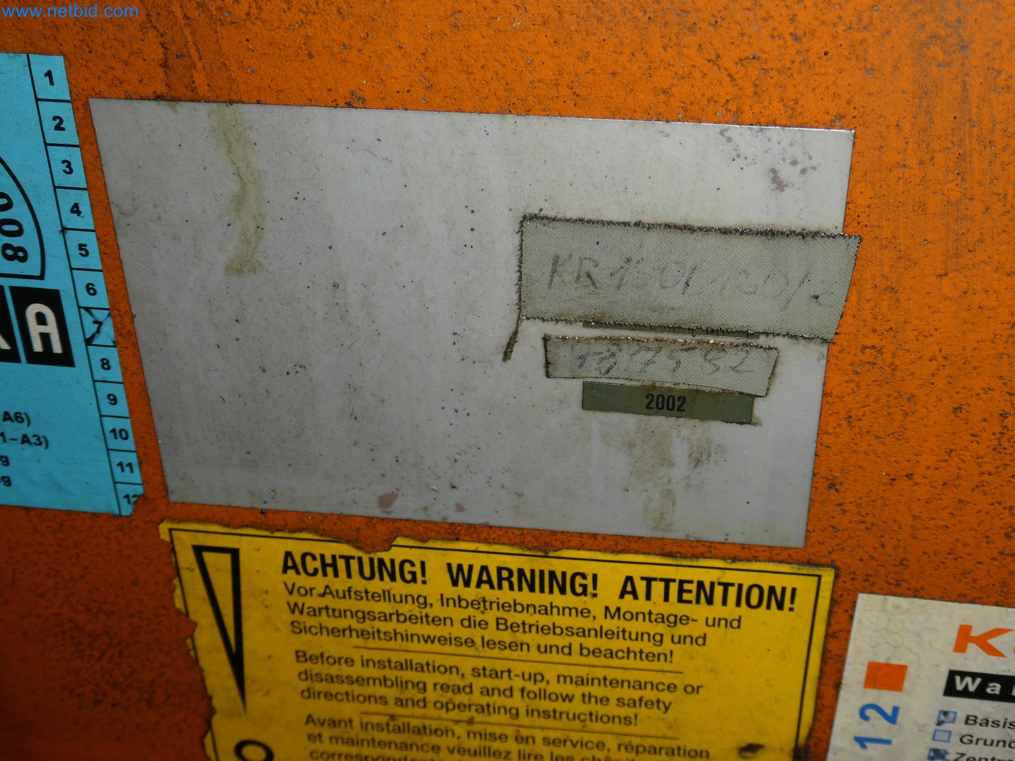 Robots, welding equipment and assembly accessories from the automotive industry-85