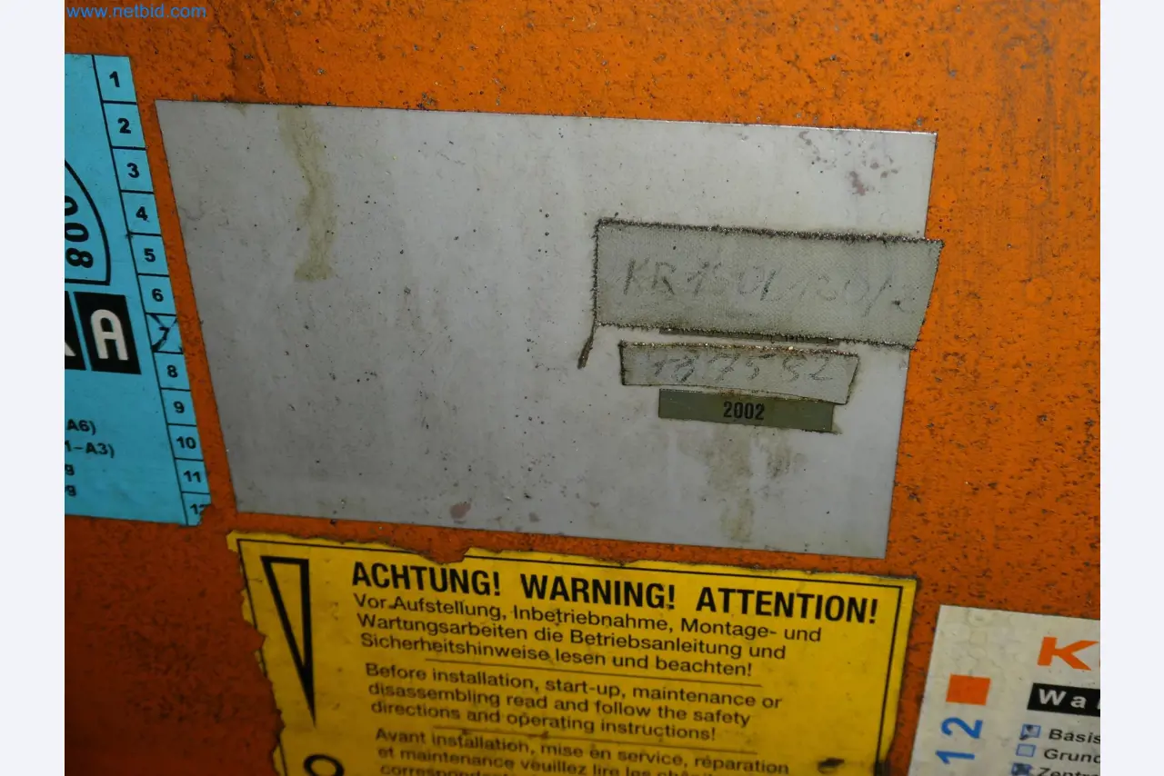 Robots, welding equipment and assembly accessories from the automotive industry-85