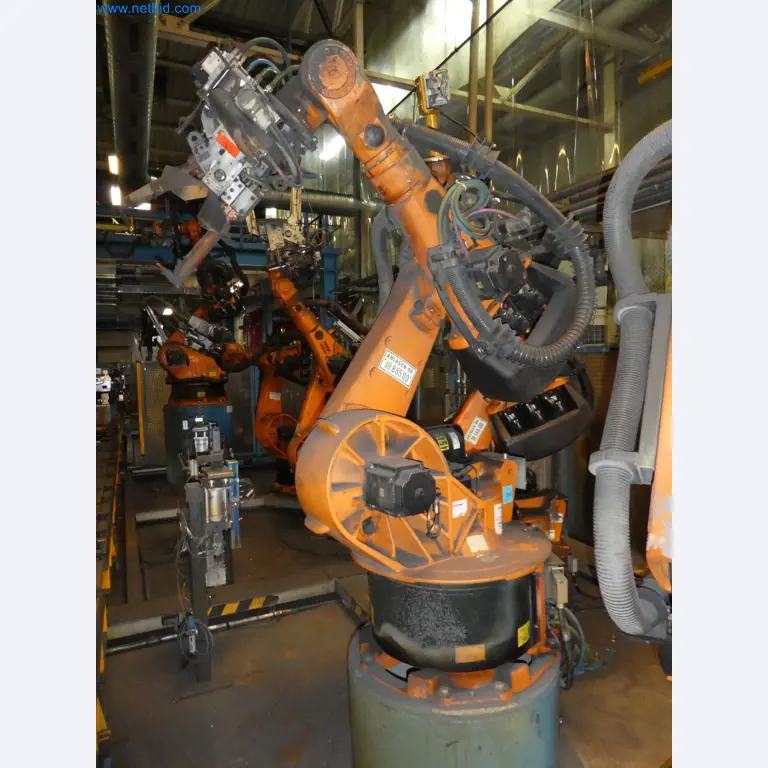 Robots, welding equipment and assembly accessories from the automotive industry-87