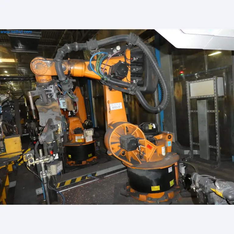 Robots, welding equipment and assembly accessories from the automotive industry-8