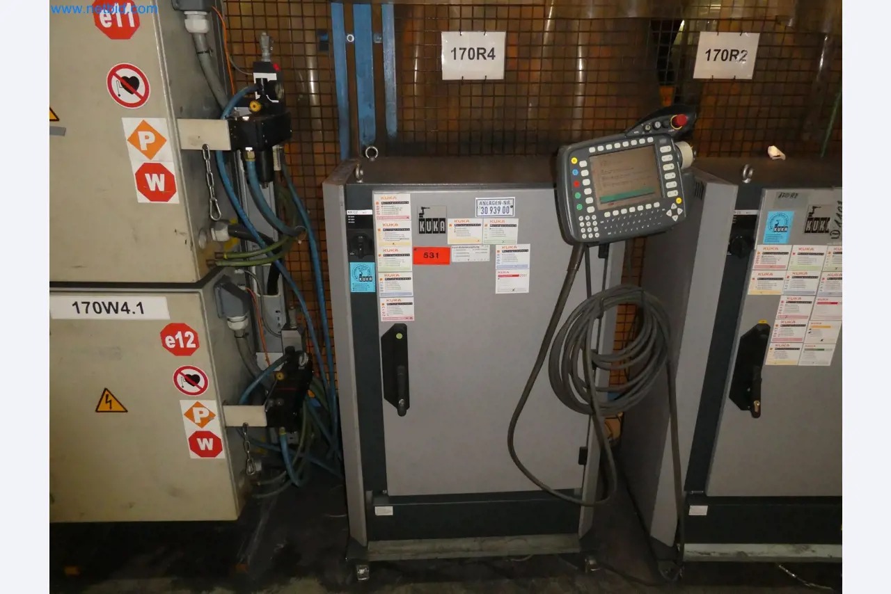 Robots, welding equipment and assembly accessories from the automotive industry-93