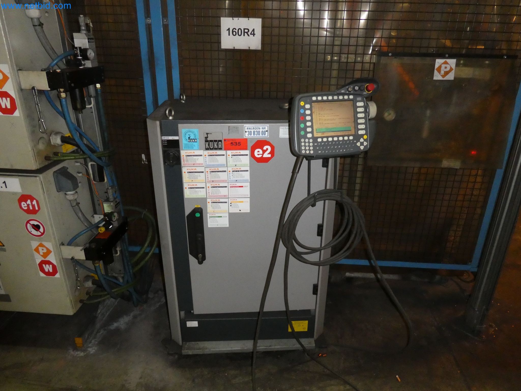 Robots, welding equipment and assembly accessories from the automotive industry-99