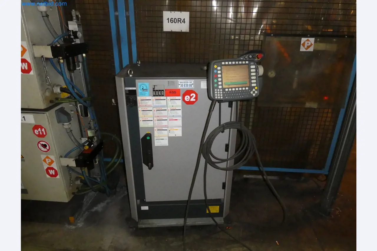 Robots, welding equipment and assembly accessories from the automotive industry-99