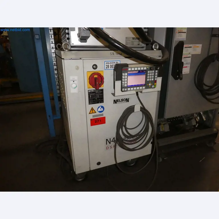 Robots, equipos de soldadura y accesorios de montaje de la industria del automóvil-7